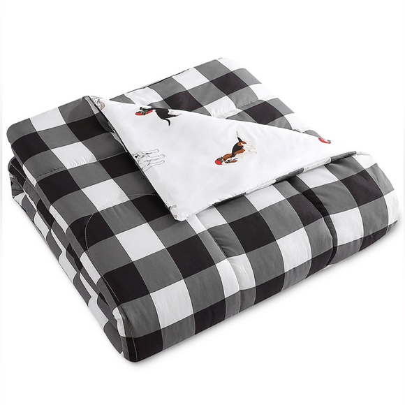 Full/Queen set includes 3 pieces: comforter (90" x 90"), two shams (20" x 26"') - Picture 10 of 13